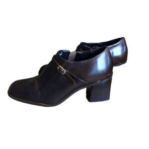 Pazzo block heel, square toe leather shoe/ ankle boot. Size 8.5 M